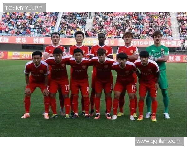 武汉足球队在奥运会积分榜上以80分稳居第一名展现强劲实力 武汉足球队在奥运会积分榜上以80分稳居第一名展现强劲实力