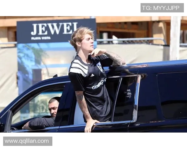 足球明星们对比伯音乐才华的独特见解与评价引发热议 足球明星们对比伯音乐才华的独特见解与评价引发热议