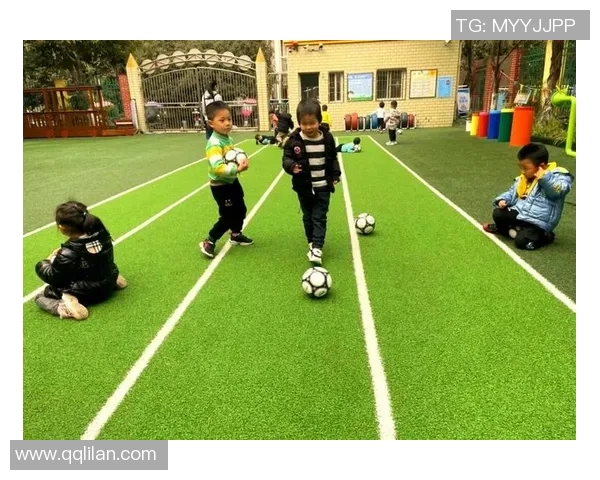 六一儿童节特别活动足球明星们与小朋友们的快乐时光